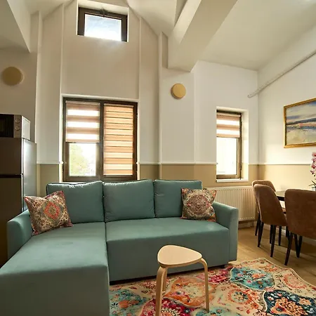 Aparthotel Dona Premier
