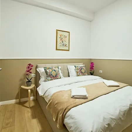 Dona Premier 3* בוקרשט