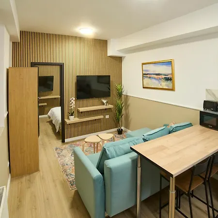 Dona Premier Aparthotel 3*