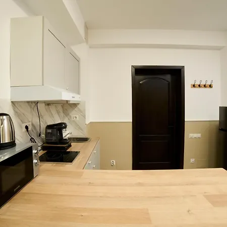 Dona Premier מלון דירות 3*