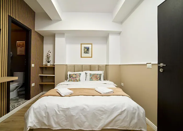 Dona Premier Aparthotel 3*