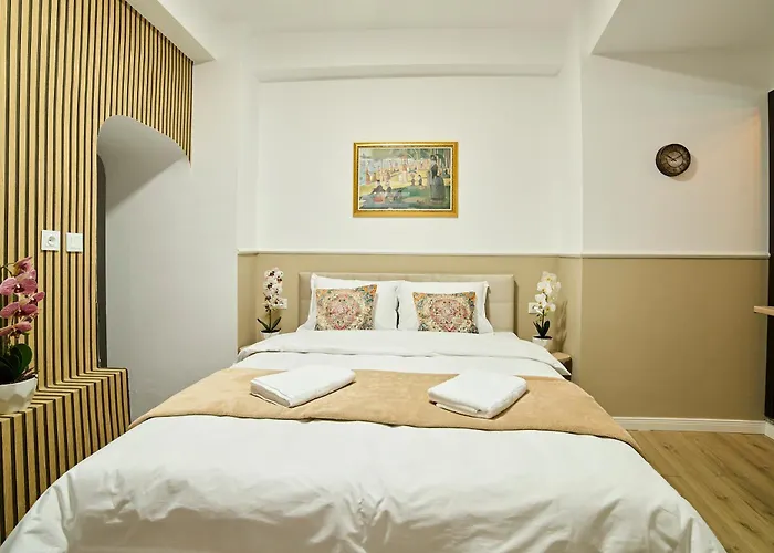 Dona Premier Aparthotel 3*