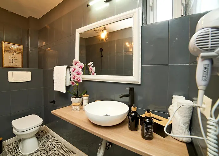 Dona Premier Aparthotel 3*