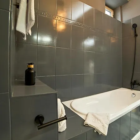 Dona Premier Bukareszt